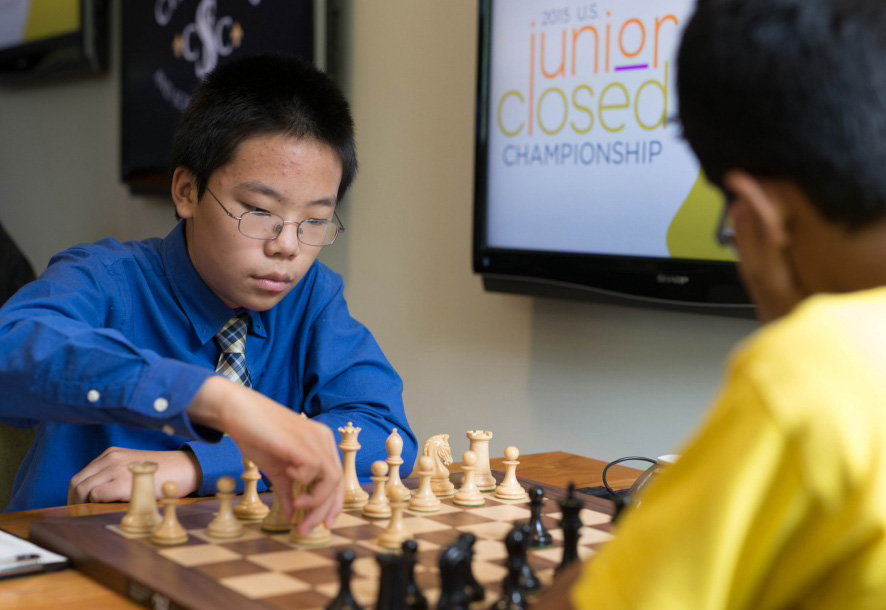 Ruifeng Li playing Akshat Chandra in Round 5